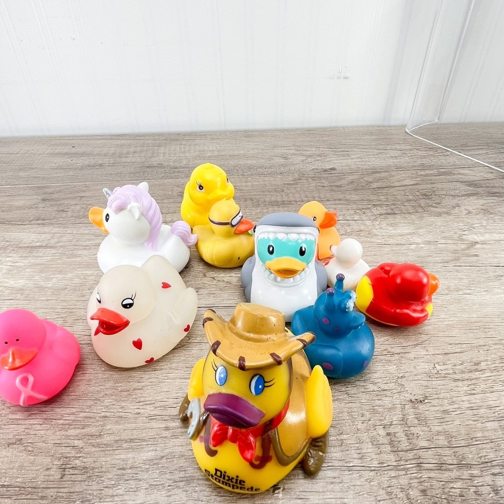 Lot of Rubber Duckies Baby Ducks Various Styles and Colors lot - Picture 6 of 11